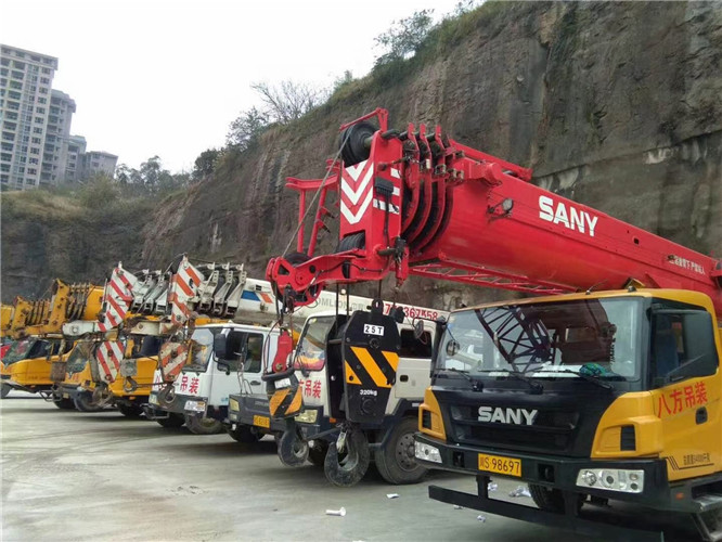 林芝市吊车出租按什么计费？台班费、单次费、里程费怎么算？