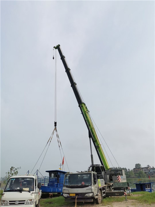 林芝市桥梁建设吊装案例